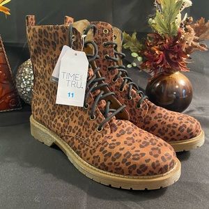 Women’s Time & Tru Leopard Print Lug Boot NWT